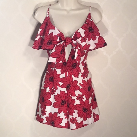 FRANCESCA’S RED CALIA FLORAL RUFFLE ROMPER - Picture 2 of 8